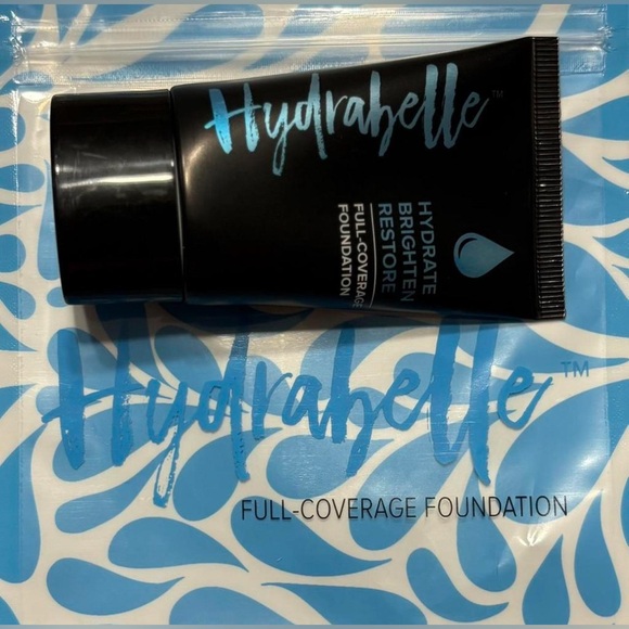 Full Coverage Foundation – Shade: Rich - Picture 3 of 6
